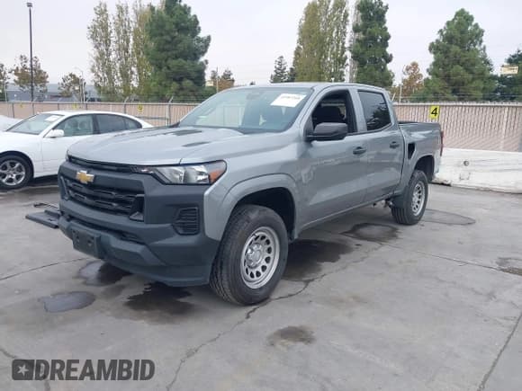 ✅ 2023 Chevrolet Colorado 2WD Work Truck • VIN: 1GCGSBEC8P1176774 • Лот: 43587268. Опубликован ранее на IAAI с пробегом 37 626 миль. Бесплатный доступ к архиву аукционных продаж из США и подробный отчёт об истории автомобиля на DreamBid. Изображение 2.