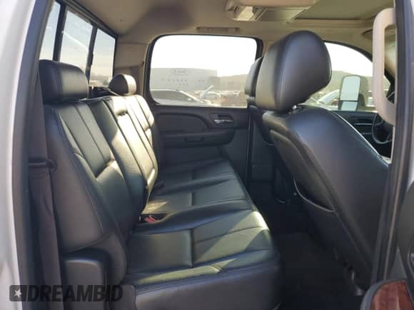 2011 Chevrolet Silverado 3500HD DRW LTZ с VIN 1GC4K1C80BF199473, выставлен на аукционе Copart как лот 85479404 с пробегом 175 576 миль миль и Списание • Salvage title. История ставок и продаж доступна на DreamBid. Изображение 10.