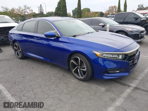 ✅ 2018 Honda Accord Sport • VIN: 1HGCV1F37JA222568 • Лот: 43662430. Опубликован ранее на IAAI с пробегом 77 989 миль. Бесплатный доступ к архиву аукционных продаж из США и подробный отчёт об истории автомобиля на DreamBid. Изображение 1.