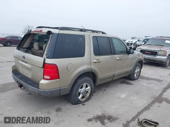 ✅ 2002 Ford Explorer XLT • VIN: 1FMZU73W22ZB31686 • Лот: 43740536. Опубликован ранее на IAAI с пробегом 154 100 миль. Бесплатный доступ к архиву аукционных продаж из США и подробный отчёт об истории автомобиля на DreamBid. Изображение 4.
