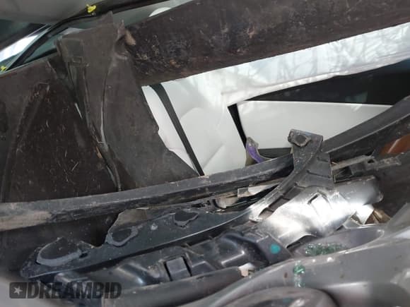 ✅ 2022 Tesla Model Y Long Range • VIN: 7SAYGDEE4NF432760 • Lot: 43765345. Wystawiony na IAAI z przebiegiem Nie podano. Bezpłatny archiwum sprzedaży aukcyjnych z USA i szczegółowy raport historii pojazdu na DreamBid. Zdjęcie 8.