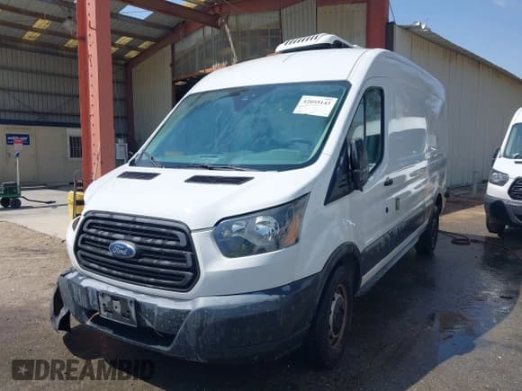 ✅ 2017 Ford Transit • VIN: 1FTYR2CM6HKA14519 • Лот: 42055143. Опубликован ранее на IAAI с пробегом 75 980 миль. Бесплатный доступ к архиву аукционных продаж из США и подробный отчёт об истории автомобиля на DreamBid. Изображение 18.