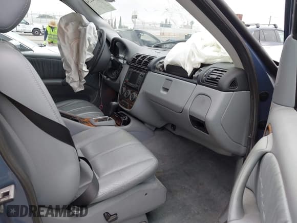 ✅ 2005 Mercedes-Benz M 350 • VIN: 4JGAB57EX5A567049 • Lot: 42182234. Listed on IAAI with 89,051 mi. Free auction sales archive from the USA and detailed vehicle history report at DreamBid. Image 5.