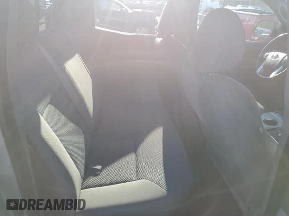 ✅ 2015 Toyota Tacoma • VIN: 3TMLU4EN0FM195620 • Lot: 92488525. Listed on Copart with 128,727 mi. Free auction sales archive from the USA and detailed vehicle history report at DreamBid. Image 10.