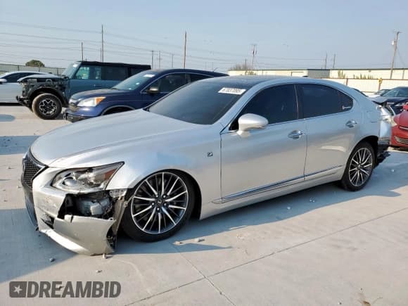 ✅ 2014 Lexus LS 460 • VIN: JTHBL5EF3E5130177 • Лот: 67037095. Опубликован ранее на Copart с пробегом 123 703 миль. Бесплатный доступ к архиву аукционных продаж из США и подробный отчёт об истории автомобиля на DreamBid. Изображение 1.