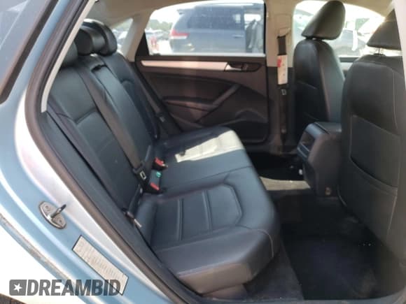 ✅ 2012 Volkswagen Passat SE • VIN: 1VWBP7A32CC040974 • Lot: 62187035. Listed on Copart with 217,728 mi. Free auction sales archive from the USA and detailed vehicle history report at DreamBid. Image 10.