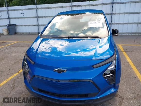 ✅ 2022 Chevrolet Bolt EV 2LT • VIN: 1G1FX6S04N4100696 • Lot: 42598607. Wystawiony na IAAI z przebiegiem 75 010 mil. Bezpłatny archiwum sprzedaży aukcyjnych z USA i szczegółowy raport historii pojazdu na DreamBid. Zdjęcie 12.