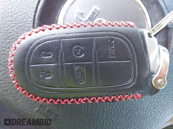 ✅ 2015 Jeep Cherokee Latitude • VIN: 1C4PJMCS7FW792394 • Lot: 43293785. Wystawiony na IAAI z przebiegiem 220 768 mil. Bezpłatny archiwum sprzedaży aukcyjnych z USA i szczegółowy raport historii pojazdu na DreamBid. Zdjęcie 11.