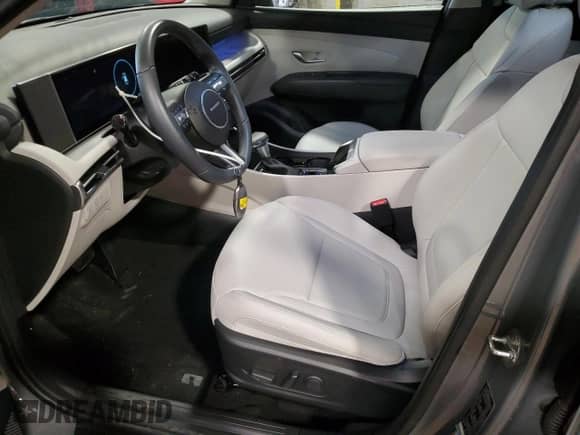 2025 Hyundai Tucson SEL Convenience с VIN 5NMJCCDE7SH483914, выставлен на аукционе Copart как лот 84227295 с пробегом 10 703 миль миль и Списание • Salvage title. История ставок и продаж доступна на DreamBid. Изображение 7.