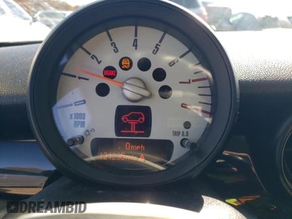 ✅ 2012 MINI Hardtop • VIN: WMWSU3C51CT185276 • Lot: 91617455. Listed on Copart with 121,235 mi. Free auction sales archive from the USA and detailed vehicle history report at DreamBid. Image 9.