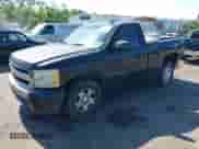 2008 Chevrolet Silverado 1500 Work Truck z VIN 1GCEC14X08Z170361, wystawiony jako IAAI lot #42389874 z przebiegiem 244 026 mil mil oraz . Historia ofert i sprzedaży dostępna na DreamBid. Obrazek 2.