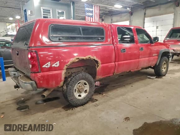 ✅ 2005 Chevrolet Silverado 2500HD LS • VIN: 1GCHK23U85F930143 • Лот: 96323835. Опубликован ранее на Copart с пробегом 342 389 миль. Бесплатный доступ к архиву аукционных продаж из США и подробный отчёт об истории автомобиля на DreamBid. Изображение 3.
