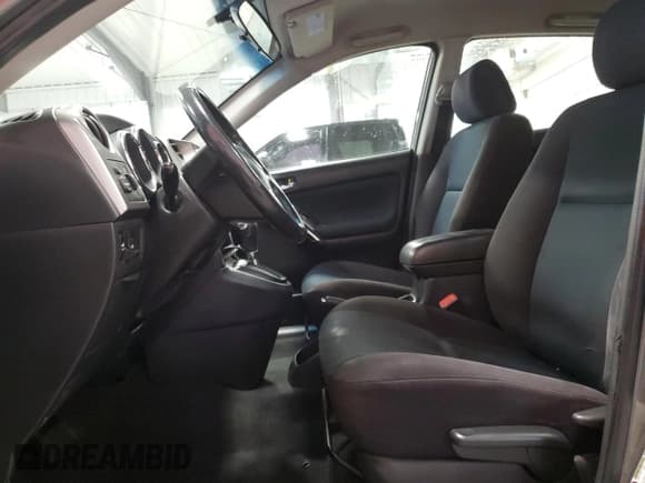 ✅ 2006 Toyota Matrix XR • VIN: 2T1KR32E66C605731 • Лот: 90784405. Опубликован ранее на Copart с пробегом 250 377 миль. Бесплатный доступ к архиву аукционных продаж из США и подробный отчёт об истории автомобиля на DreamBid. Изображение 7.