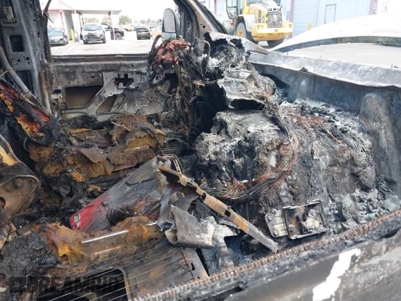 ✅ 2015 Chevrolet Express Cargo • VIN: 1GCWGFCF8F1280164 • Lot: 42746084. Listed on IAAI with Not provided. Free auction sales archive from the USA and detailed vehicle history report at DreamBid. Image 5.