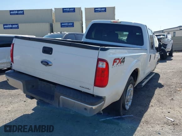 ✅ 2016 Ford F-250 Lariat • VIN: 1FT7W2B62GEB53132 • Lot: 42201422. Wystawiony na IAAI z przebiegiem 71 247 mil. Bezpłatny archiwum sprzedaży aukcyjnych z USA i szczegółowy raport historii pojazdu na DreamBid. Zdjęcie 4.