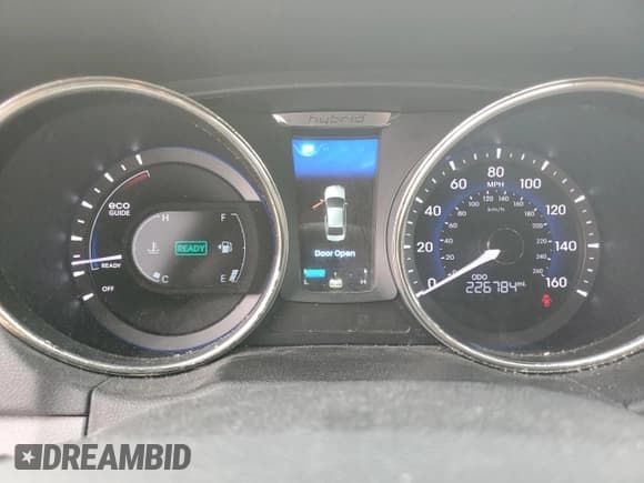 ✅ 2011 Hyundai Sonata Hybrid • VIN: KMHEC4A41BA003181 • Lot: 69565654. Listed on Copart with 226,784 mi. Free auction sales archive from the USA and detailed vehicle history report at DreamBid. Image 9.