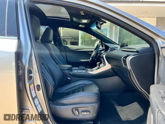 ✅ 2017 Lexus NX 200t • VIN: JTJBARBZ8H2111463 • Лот: 80803795. Опубликован ранее на Copart с пробегом 254 434 миль. Бесплатный доступ к архиву аукционных продаж из США и подробный отчёт об истории автомобиля на DreamBid. Изображение 5.