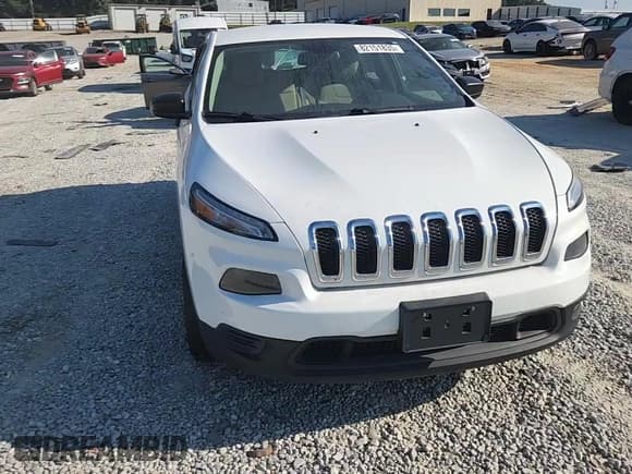 ✅ 2016 Jeep Cherokee Sport • VIN: 1C4PJMABXGW293271 • Лот: 82151835. Опубликован ранее на Copart с пробегом 117 778 миль. Бесплатный доступ к архиву аукционных продаж из США и подробный отчёт об истории автомобиля на DreamBid. Изображение 14.