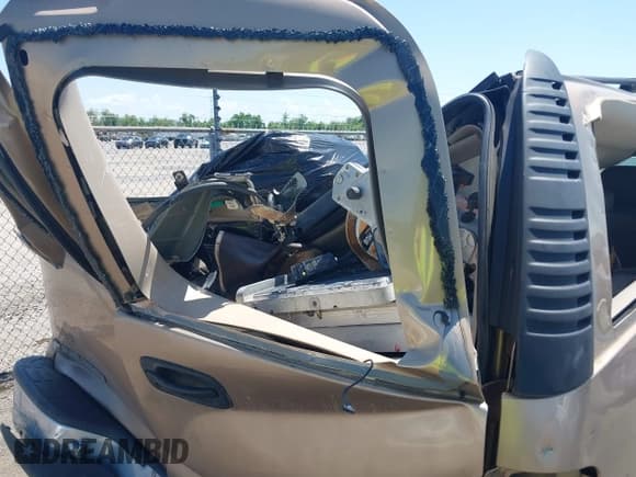 ✅ 2001 Chevrolet Suburban LS • VIN: 3GNEC16T91G173749 • Лот: 42845537. Опубликован ранее на IAAI с пробегом 120 715 миль. Бесплатный доступ к архиву аукционных продаж из США и подробный отчёт об истории автомобиля на DreamBid. Изображение 13.