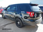 ✅ 2016 Ford Police Interceptor Utility • VIN: 1FM5K8AR5GGD16437 • Lot: 41998634. Wystawiony na IAAI z przebiegiem 134 199 mil. Bezpłatny archiwum sprzedaży aukcyjnych z USA i szczegółowy raport historii pojazdu na DreamBid. Zdjęcie 3.