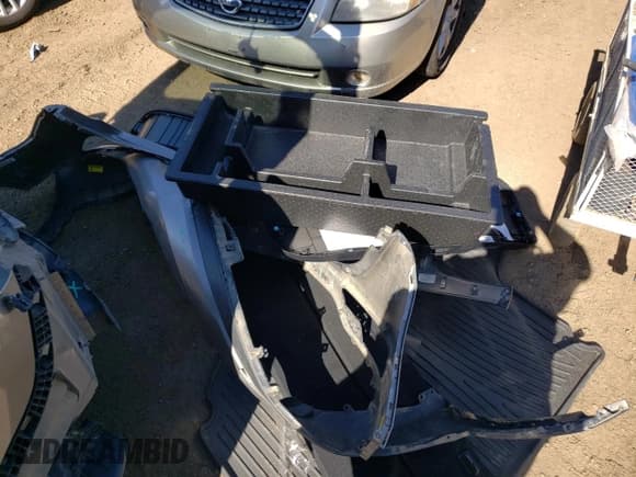 ✅ 2017 Hyundai Santa Fe 2.4L • VIN: 5XYZTDLB7HG382200 • Лот: 61921833. Опубликован ранее на Copart с пробегом 149 376 миль. Бесплатный доступ к архиву аукционных продаж из США и подробный отчёт об истории автомобиля на DreamBid. Изображение 13.