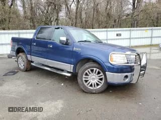 ✅ 2007 Lincoln Mark LT • VIN: 5LTPW185X7FJ03059 • Lot: 88079955. Wystawiony na Copart z przebiegiem 139 283 mil. Bezpłatny archiwum sprzedaży aukcyjnych z USA i szczegółowy raport historii pojazdu na DreamBid. Zdjęcie 4.