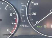 ✅ 2024 Mazda CX-90 Preferred • VIN: JM3KKBHD1R1120197 • Lot: 43799896. Wystawiony na IAAI z przebiegiem 47 563 mil. Bezpłatny archiwum sprzedaży aukcyjnych z USA i szczegółowy raport historii pojazdu na DreamBid. Zdjęcie 15.