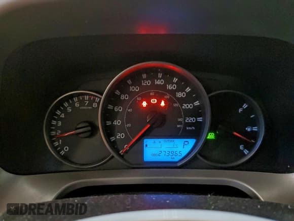 ✅ 2016 Toyota RAV4 LE • VIN: 2T3BFREV0GW505302 • Лот: 94152975. Опубликован ранее на Copart с пробегом 273 965 миль. Бесплатный доступ к архиву аукционных продаж из США и подробный отчёт об истории автомобиля на DreamBid. Изображение 9.