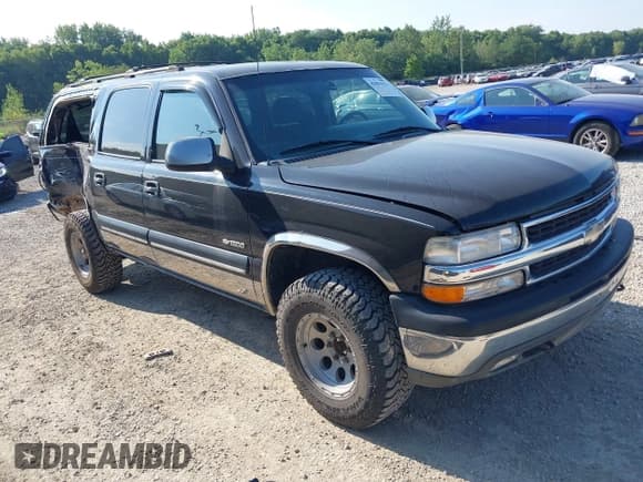 ✅ 2000 Chevrolet Suburban LS • VIN: 3GNFK16T3YG200512 • Лот: 42901923. Опубликован ранее на IAAI с пробегом 238 165 миль. Бесплатный доступ к архиву аукционных продаж из США и подробный отчёт об истории автомобиля на DreamBid. Изображение 1.