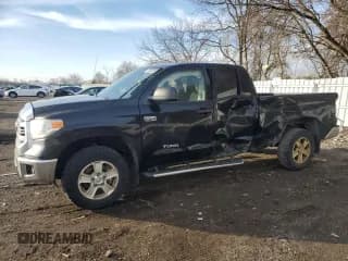 ✅ 2016 Toyota Tundra SR • VIN: 5TFUY5F16GX548108 • Lot: 46509095. Wystawiony na Copart z przebiegiem 94 001 mil. Bezpłatny archiwum sprzedaży aukcyjnych z USA i szczegółowy raport historii pojazdu na DreamBid. Zdjęcie 1.