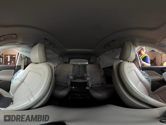 ✅ 2021 Lincoln Aviator Reserve • VIN: 5LM5J7WC3MGL00411 • Lot: 42444802. Listed on IAAI with 58,897 mi. Free auction sales archive from the USA and detailed vehicle history report at DreamBid. Image 18.