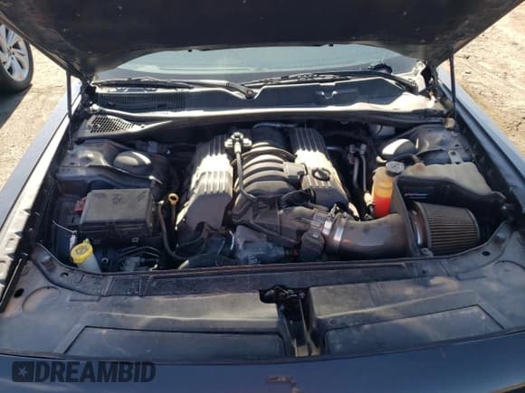 ✅ 2017 Dodge Challenger T/A 392 • VIN: 2C3CDZFJ4HH554630 • Lot: 64215434. Wystawiony na Copart z przebiegiem Nie podano. Bezpłatny archiwum sprzedaży aukcyjnych z USA i szczegółowy raport historii pojazdu na DreamBid. Zdjęcie 11.