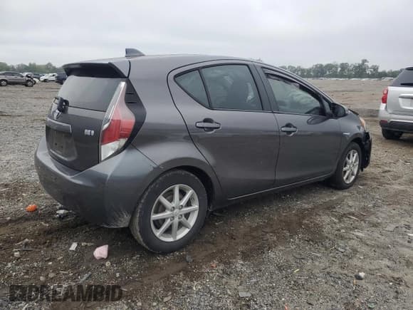 ✅ 2015 Toyota Prius One • VIN: JTDKDTB3XF1089374 • Lot: 69689765. Listed on Copart with 110,747 mi. Free auction sales archive from the USA and detailed vehicle history report at DreamBid. Image 3.