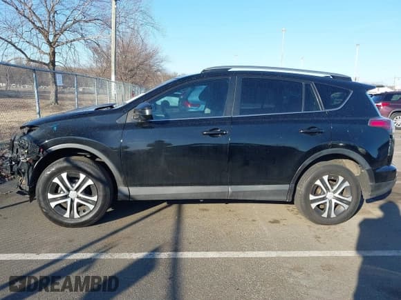 ✅ 2017 Toyota RAV4 LE • VIN: 2T3BFREV6HW543909 • Лот: 41668964. Опубликован ранее на IAAI с пробегом 102 452 миль. Бесплатный доступ к архиву аукционных продаж из США и подробный отчёт об истории автомобиля на DreamBid. Изображение 14.
