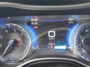 ✅ 2015 Chrysler 300 C • VIN: 2C3CCAEGXFH773339 • Lot: 42751911. Listed on IAAI with 137,277 mi. Free auction sales archive from the USA and detailed vehicle history report at DreamBid. Image 7.