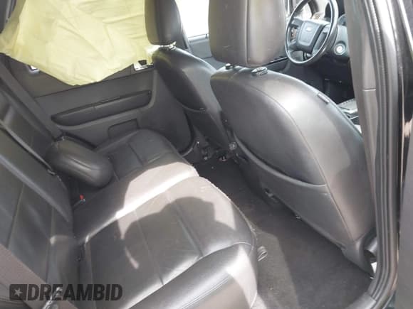 ✅ 2008 Ford Escape Limited • VIN: 1FMCU04178KE77007 • Lot: 42078654. Listed on IAAI with 233,168 mi. Free auction sales archive from the USA and detailed vehicle history report at DreamBid. Image 8.