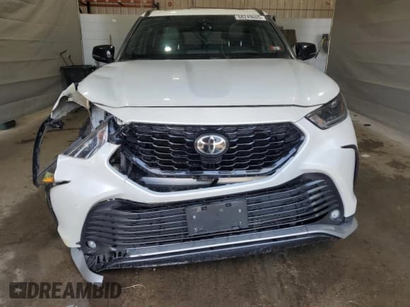 ✅ 2021 Toyota Highlander XSE • VIN: 5TDJZRBH4MS065910 • Lot: 68249655. Listed on Copart with 63,756 mi. Free auction sales archive from the USA and detailed vehicle history report at DreamBid. Image 5.