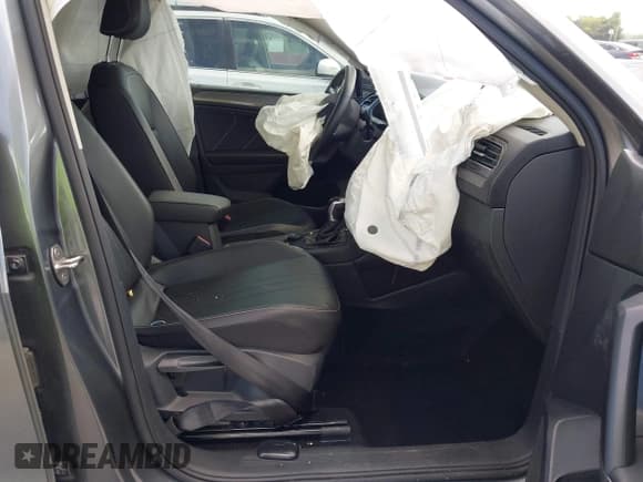 ✅ 2022 Volkswagen Tiguan SE • VIN: 3VV2B7AX7NM125459 • Лот: 43043601. Опубликован ранее на IAAI с пробегом 58 638 миль. Бесплатный доступ к архиву аукционных продаж из США и подробный отчёт об истории автомобиля на DreamBid. Изображение 5.