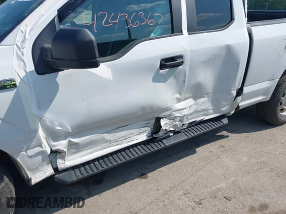 ✅ 2018 Ford F-150 XL • VIN: 1FTFX1E58JKD24996 • Lot: 42436367. Listed on IAAI with 221,378 mi. Free auction sales archive from the USA and detailed vehicle history report at DreamBid. Image 6.