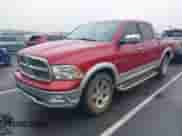 2010 Dodge 1500 Sport с VIN 1D7RV1CT0AS128075, выставлен на аукционе IAAI как лот 42277733 с пробегом 301 432 миль миль и . История ставок и продаж доступна на DreamBid. Изображение 2.