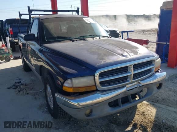 2000 Dodge Dakota with VIN 1B7FL26X5YS739995, listed as a IAAI auction lot 41694016 with 197,663 mi miles and . Bid and sale history available at DreamBid. Image 1.