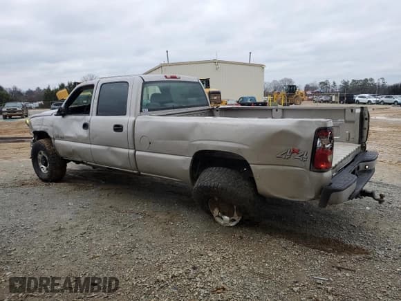 ✅ 2006 Chevrolet Silverado 2500HD LT2 • VIN: 1GCHK23D36F190230 • Lot: 87080494. Wystawiony na Copart z przebiegiem 239 942 mil. Bezpłatny archiwum sprzedaży aukcyjnych z USA i szczegółowy raport historii pojazdu na DreamBid. Zdjęcie 2.