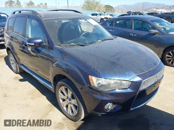 ✅ 2011 Mitsubishi Outlander SE • VIN: JA4AS3AW4BU017831 • Lot: 43565181. Listed on IAAI with 136,225 mi. Free auction sales archive from the USA and detailed vehicle history report at DreamBid. Image 1.