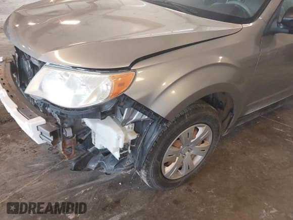 ✅ 2010 Subaru Forester X • VIN: JF2SH6AC5AH717995 • Лот: 43278096. Опубликован ранее на IAAI с пробегом 179 014 миль. Бесплатный доступ к архиву аукционных продаж из США и подробный отчёт об истории автомобиля на DreamBid. Изображение 6.