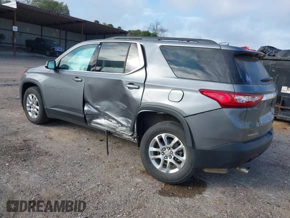 ✅ 2019 Chevrolet Traverse LT Cloth • VIN: 1GNERGKW3KJ116335 • Lot: 43729866. Wystawiony na IAAI z przebiegiem 118 186 mil. Bezpłatny archiwum sprzedaży aukcyjnych z USA i szczegółowy raport historii pojazdu na DreamBid. Zdjęcie 3.