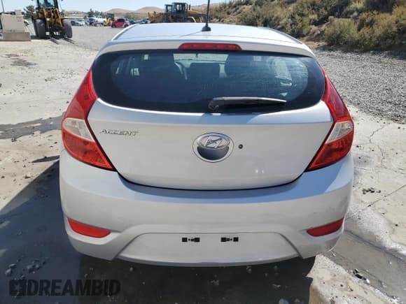 ✅ 2016 Hyundai Accent GL • VIN: KMHCT5AE3GU236796 • Лот: 73765814. Опубликован ранее на Copart с пробегом 125 762 миль. Бесплатный доступ к архиву аукционных продаж из США и подробный отчёт об истории автомобиля на DreamBid. Изображение 6.