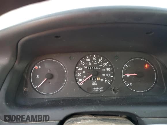 ✅ 1995 Toyota Corolla DX • VIN: 2T1AE09B3SC126047 • Лот: 75198004. Опубликован ранее на Copart с пробегом 220 039 миль. Бесплатный доступ к архиву аукционных продаж из США и подробный отчёт об истории автомобиля на DreamBid. Изображение 9.