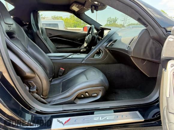 2017 Chevrolet Corvette 3LT с VIN 1G1YF3D70H5123914, выставлен на аукционе Copart как лот 59671705 с пробегом 62 245 миль миль и Чистый • Clean title. История ставок и продаж доступна на DreamBid. Изображение 5.