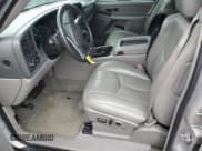✅ 2004 Chevrolet Suburban LS • VIN: 1GNFK16Z34J332943 • Лот: 42448405. Опубликован ранее на Copart с пробегом 184 036 миль. Бесплатный доступ к архиву аукционных продаж из США и подробный отчёт об истории автомобиля на DreamBid. Изображение 7.