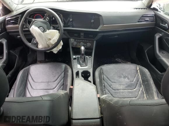 ✅ 2021 Volkswagen Jetta SEL Premium • VIN: 3VWG57BU4MM100059 • Lot: 81341175. Listed on Copart with 49,998 mi. Free auction sales archive from the USA and detailed vehicle history report at DreamBid. Image 8.